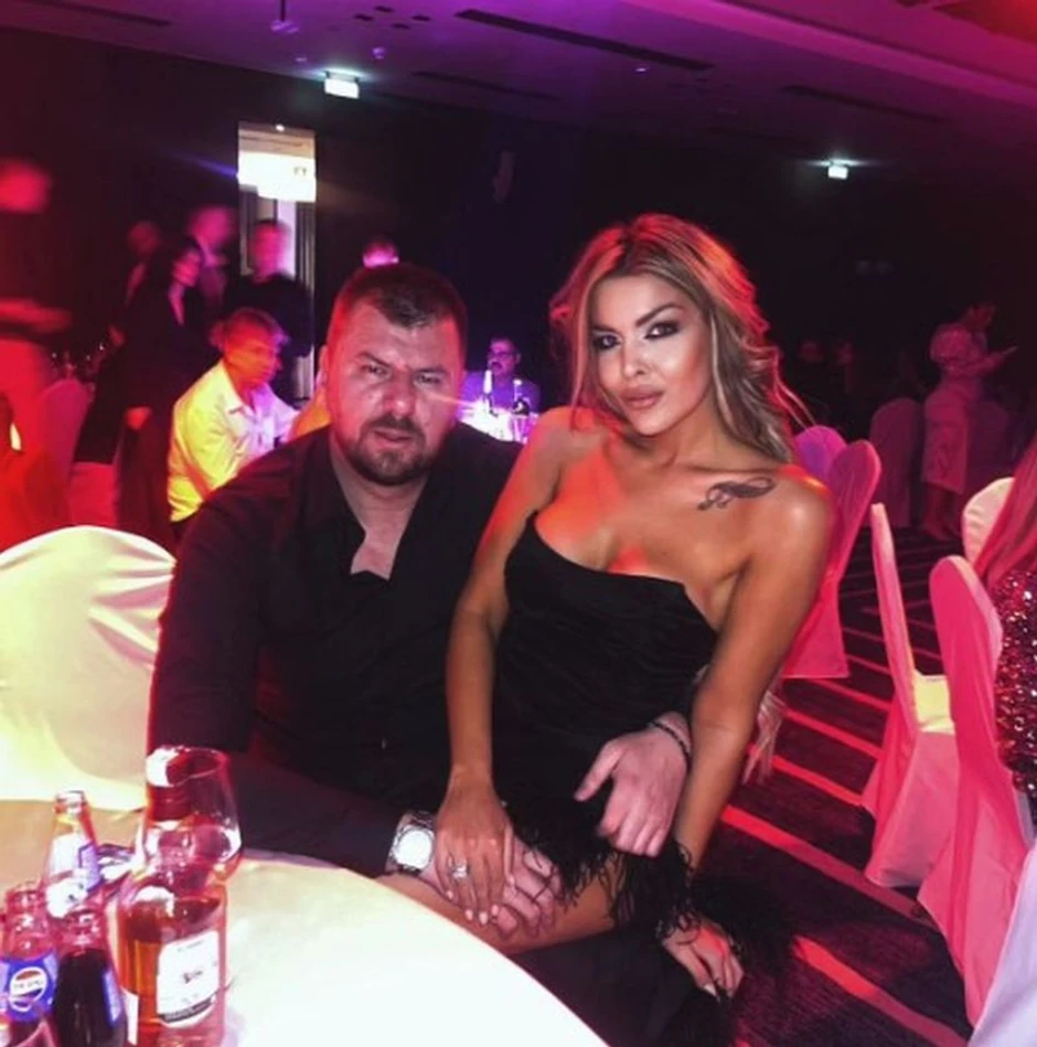 Janjuš sa novom devojkom