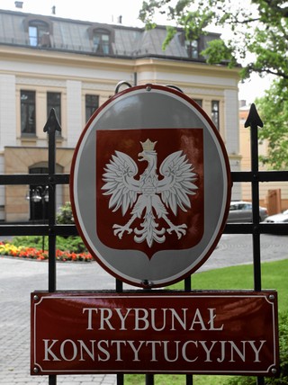 Trybunał Konstytucyjny: Sędziowie mogą pracować dłużej bez dodatkowego wynagrodzenia za nadgodziny