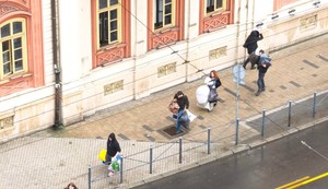 Studenti u blokadi napuštaju zgradu Rektorata 