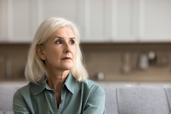 Czy przysługuje mi emerytura, jeżeli mam 60 lat i tylko 10 lat stażu pracy?