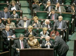 Połowa Polaków wierzy, że PiS się rozpadnie