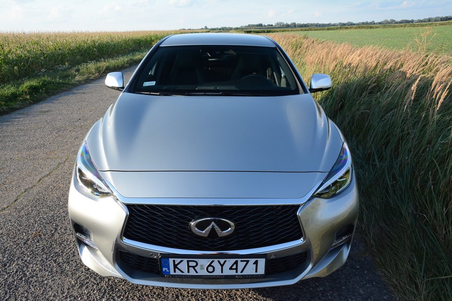 Infiniti Q30 2.0t - elegant w przebraniu