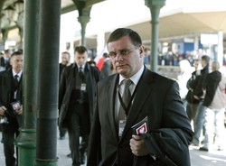 "Wypuścić maszynistę!" Poseł PiS gotów za niego poręczyć