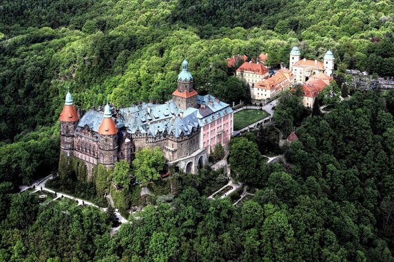 Zamek Książ na weekend. Tarasy pełne kwiatów i bajeczna architektura