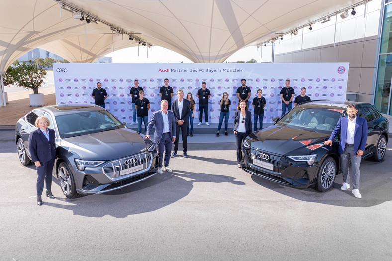 Elektryczne samochody Audi e-tron dla Bayernu Monachium