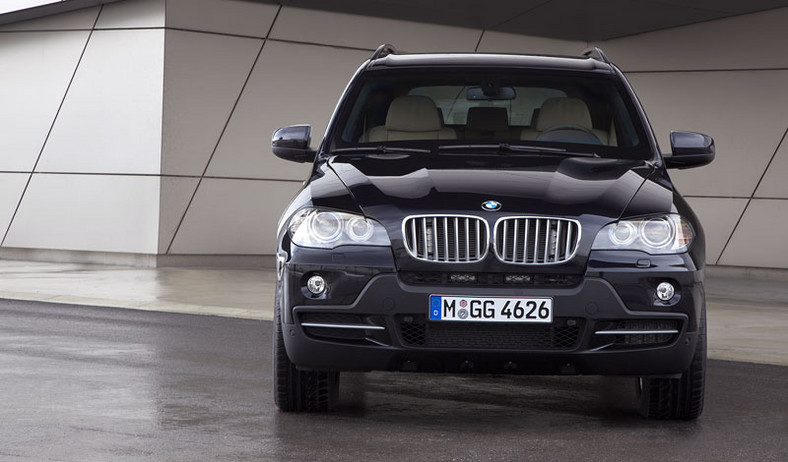 BMW X5 Security Plus: pancerna twierdza (fotogaleria)