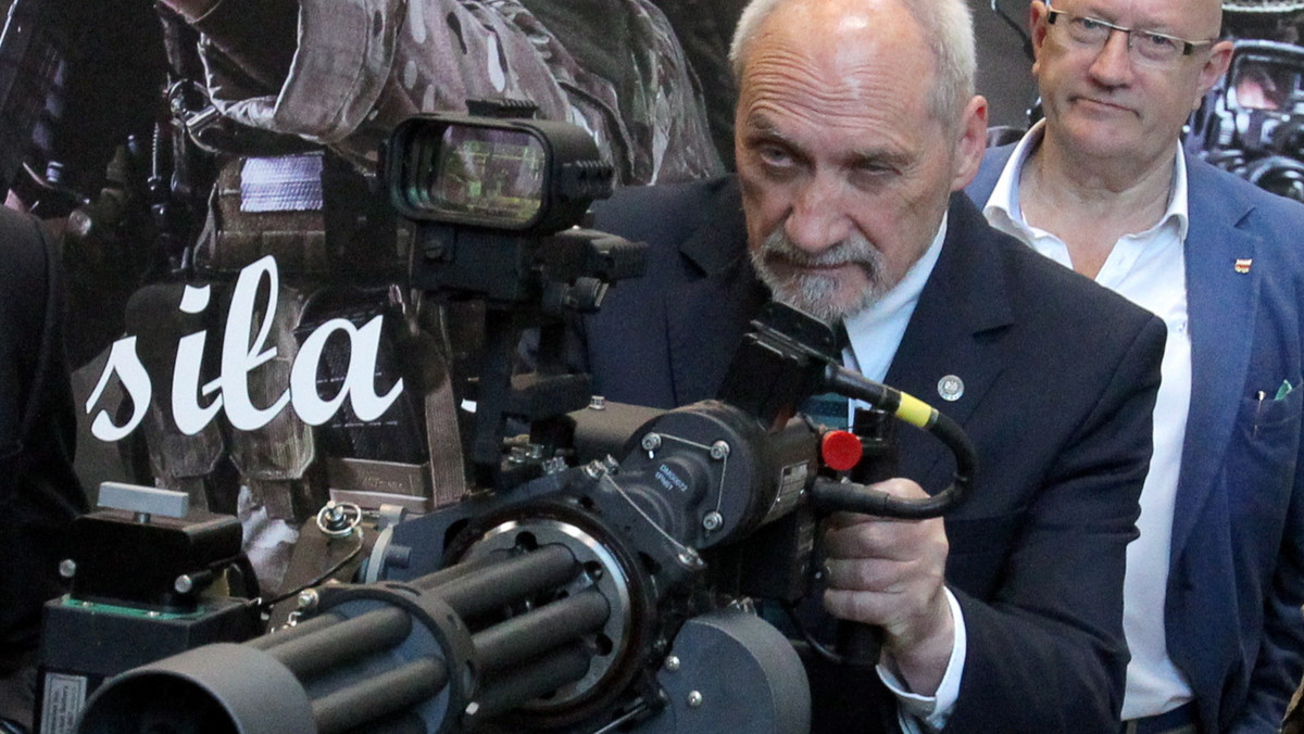 Szef MON Antoni Macierewicz