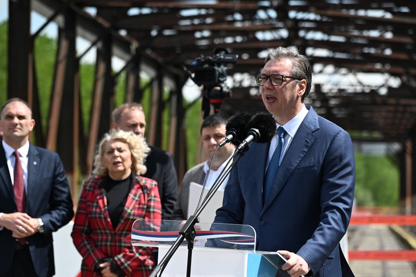 Aleksandar Vučić prisustvuje otvaranju novog železničkog mosta na reci Tamiš kod Tomaševca