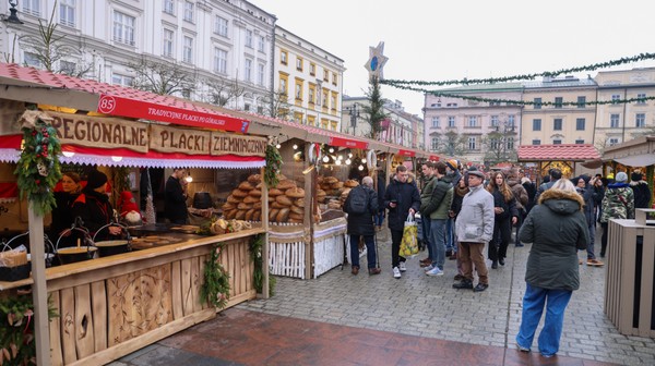 Jarmark Bożonarodzeniowy od lat buduje markę miasta i jest jedną z największych atrakcji zimowego Krakowa.