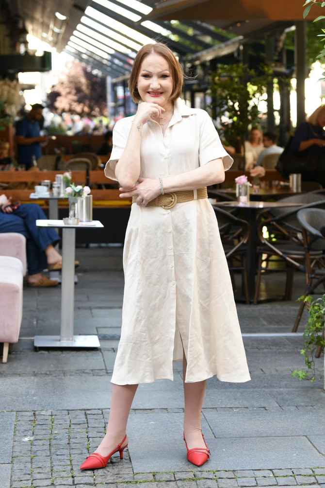 Haljina „Reserved“, cipele „Deichmann“