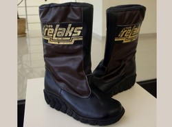 Kultowe buty rodem z PRL powracają z wielką pompą