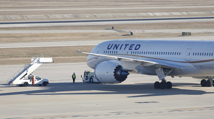 A United Airlines amerikai légitársaság járatának felszállása előtt történt a szondáztatás / (Képünk illusztráció: MTI)