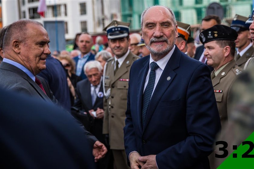 Antoni Macierewicz na poświęceniu pomnika Jezusa w Poznaniu