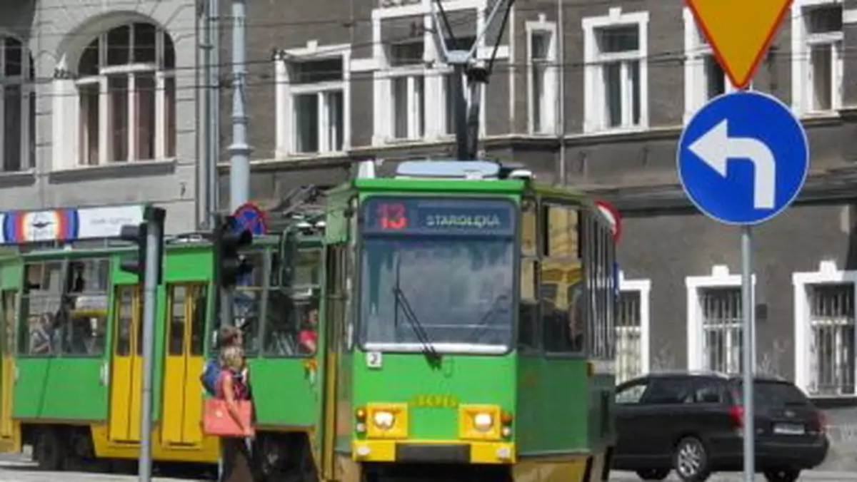 Tramwaj staranował pięć samochodów