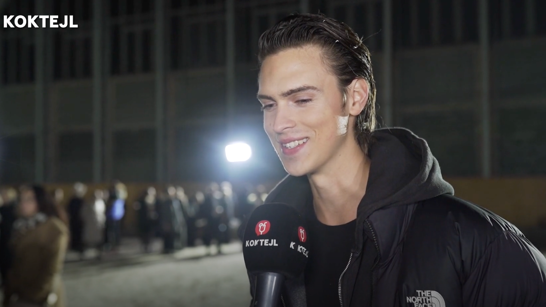 Herec Kristián Macháček.