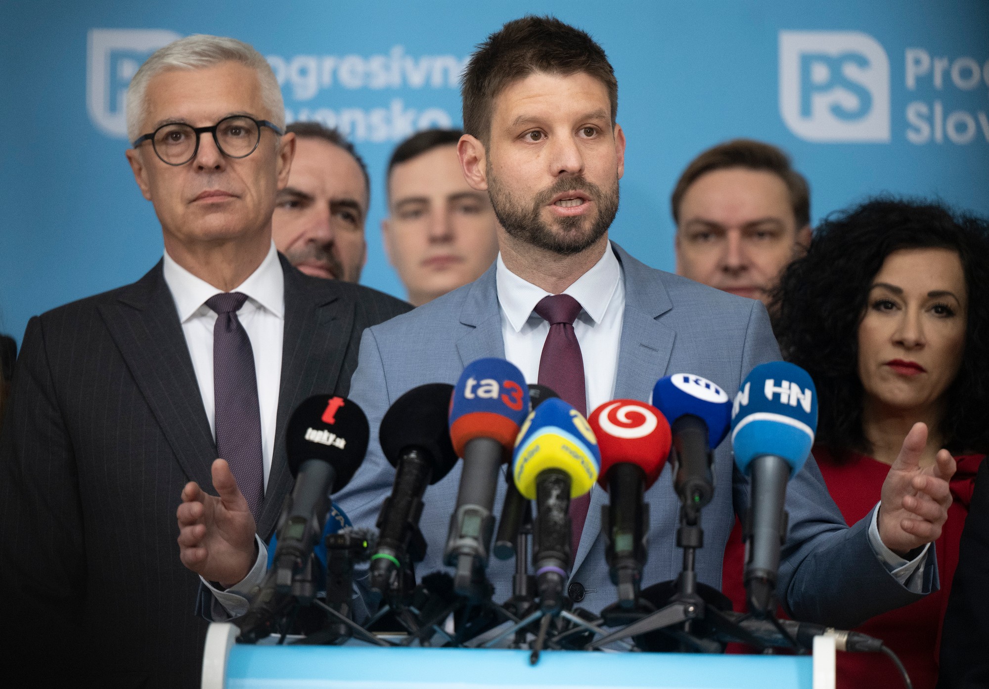 Zľava bývalý minister zahraničných vecí a neúspešný prezidentský kandidát Ivan Korčok a líder Progresívneho Slovenska (PS) Michal Šimečka.