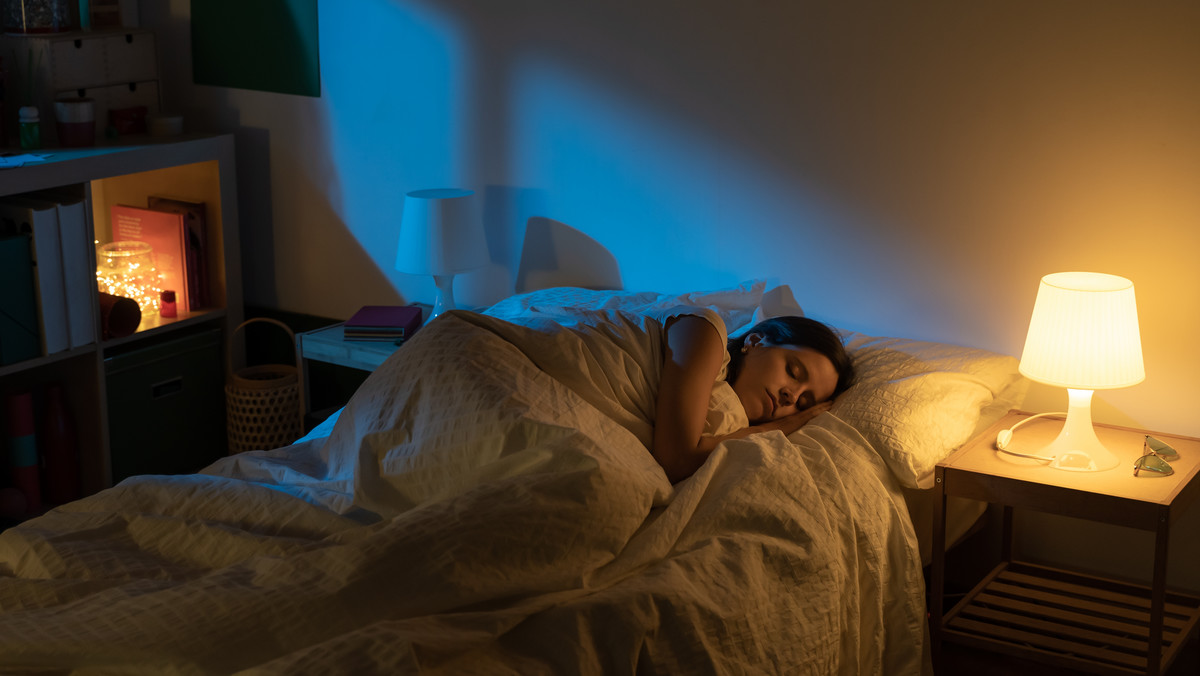 Jakie są najlepsze i najgorsze pozycje do spania? Tak się nie wyśpisz