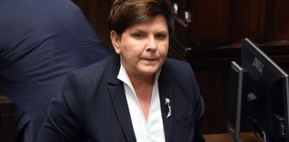 Szydło pogrąża dobrą zmianę