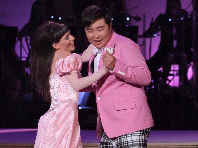 Bilguun Aribataar i Janja Lesar;