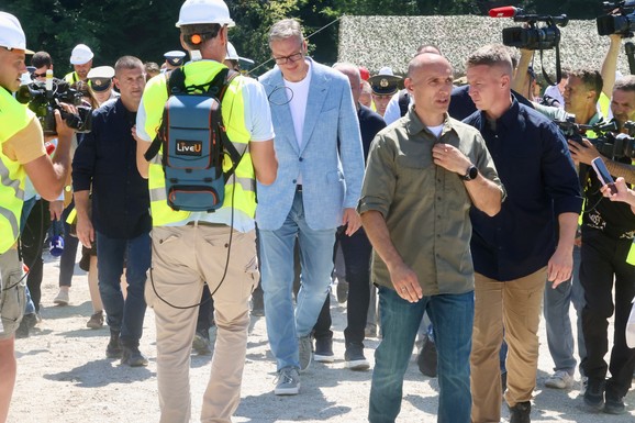 Vučić u Novoj Varoši: Potrebna nam je fabrika koja bi zaposlila žene, tražimo rešenje