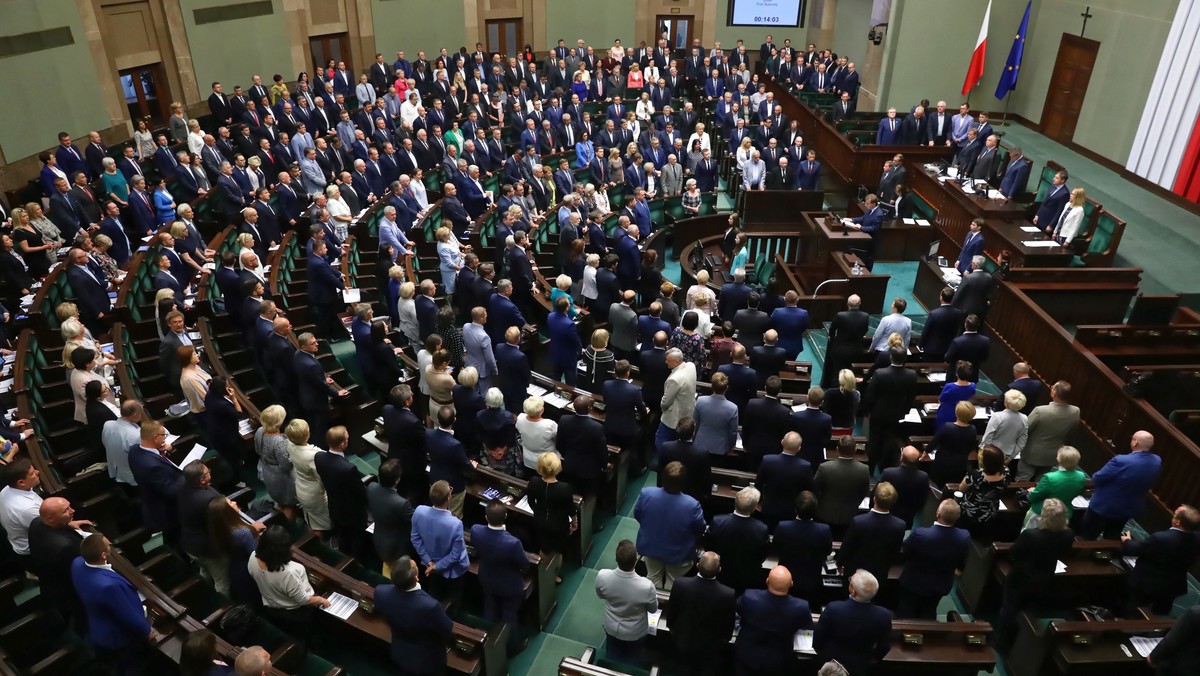 Wybory parlamentarne 2019. Obowiązki posłów i senatorów