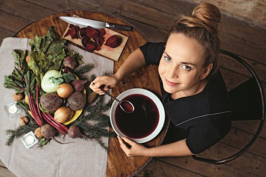 Marta Dymek, autorka książek kucharskich z serii Jadłonomia, kultywuje świąteczne tradycje w wegańskim wydaniu