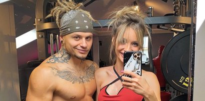 Mateusz z "Fit Lovers" zrobił przeszczep włosów w Turcji. "Urzekła mnie cena"