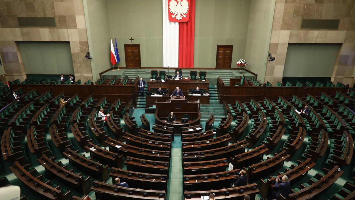 Kontrowersyjna ustawa przeszła przez Sejm. Jest wymierzona w Donalda Tuska