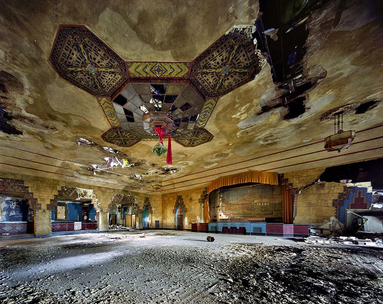 THE RUINS OF DETROIT FOT. YVES MARCHAND &amp; ROMAIN MEFFRE