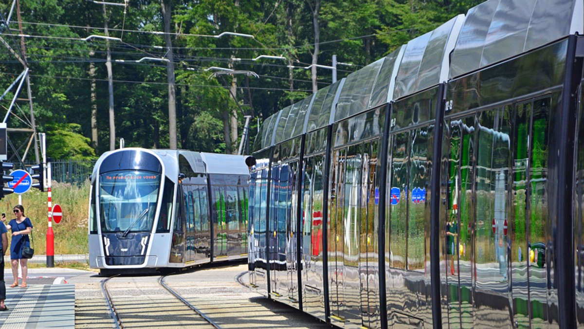 6-latka wsiadła sama do tramwaju i odjechała. Zrozpaczona matka zwróciła się o pomoc do strażników miejskich - informuje "Dziennik Bałtycki".