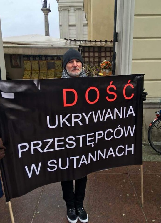 Krzysztof Warchoł na proteście przeciwko ukrywaniu księży pedofili. Archiwum prywatne