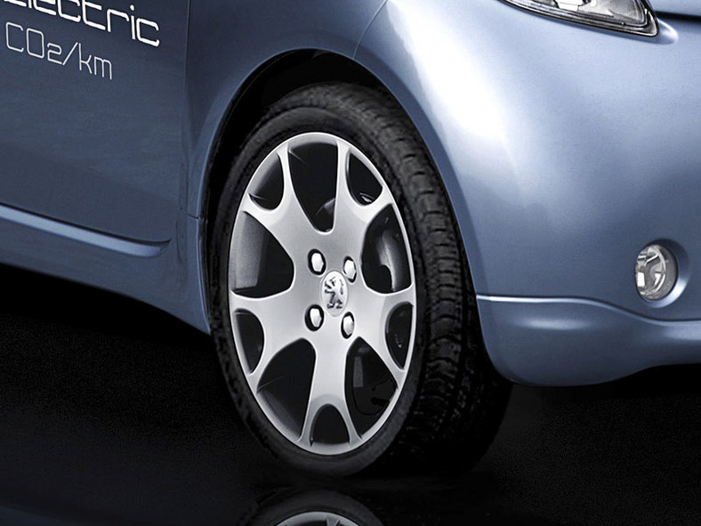 Peugeot rozpoczyna sprzedaż modelu i0n