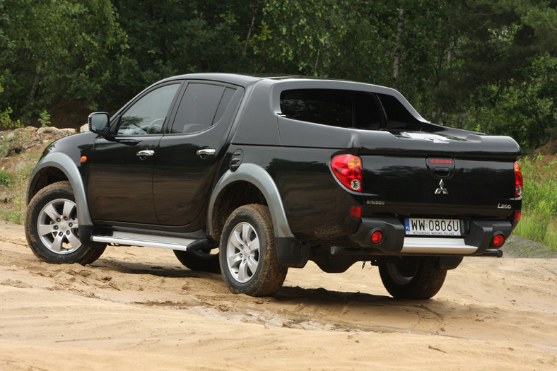 Mitsubishi L200 - Nie kuca na robocie