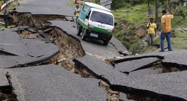 Experts raise earthquake alert.