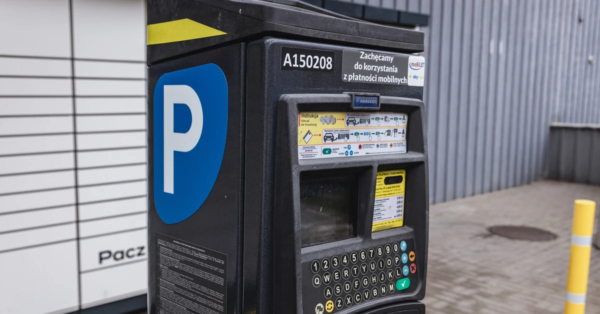 Likwidacja parkomatów gotówkowych pułapką dla kierowców. Konieczna jest nowelizacja ustawy o drogach publicznych?
