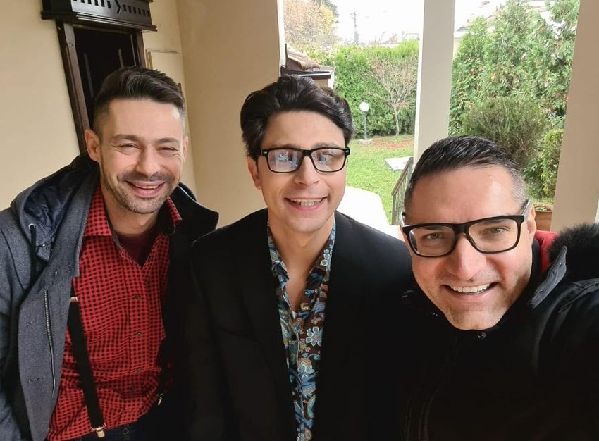 "Tri muškarca i tetka"