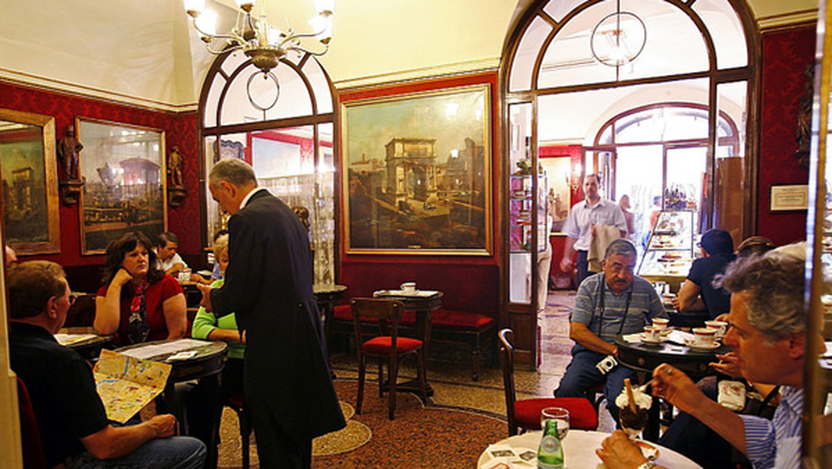 W historycznej kawiarni Caffe Greco w Rzymie odbyło się w niedzielę spotkanie poświęcone wspólnym dziejom Polaków i Włochów oraz polskiej emigracji w Italii, zorganizowane z okazji obchodzonego w tym roku 150-lecia zjednoczenia Włoch.