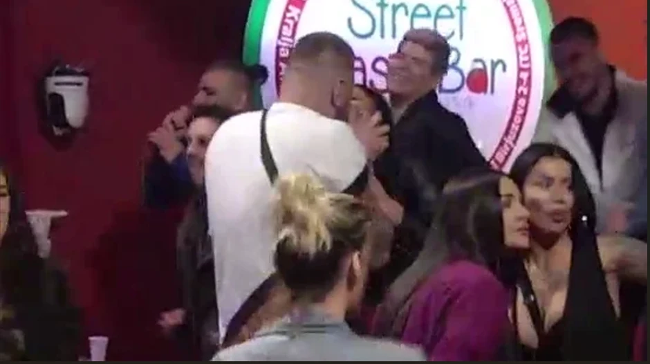 Janjuš smuvao cimerku u Eliti 9