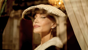 Angelina Jolie olyan arcát mutatja meg a Maria című filmben, amit még soha nem láthattunk