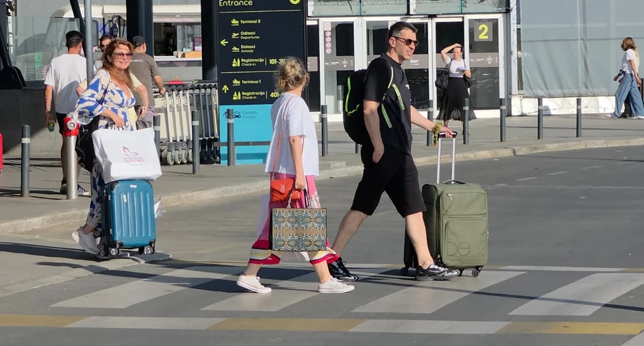 Branka Pujić, Viktor Savić i Sandra Tomić