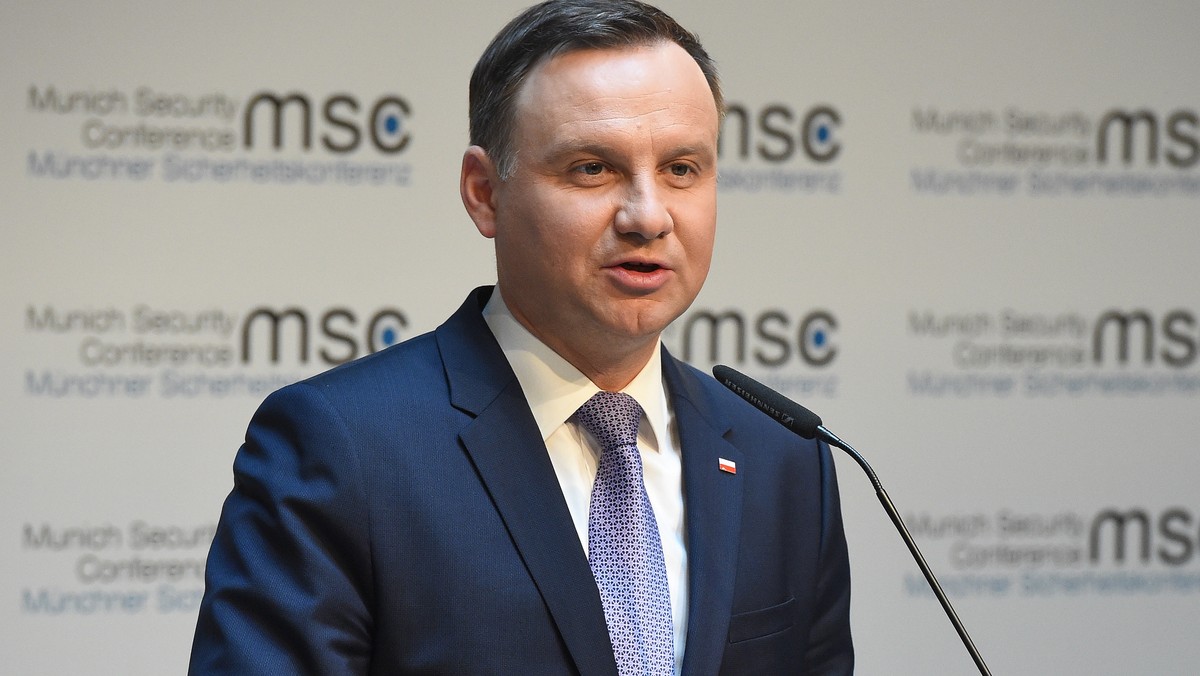 NSZ i ruch studencki są bardzo bliskie memu sercu - podkreślał prezydent Andrzej Duda podczas dzisiejszej uroczystości wręczenia odznaczeń 46 zasłużonym działaczom Niezależnego Zrzeszenia Studentów (NZS). Nawiązywał do zamordowania w 1977 r. studenta UJ Stanisława Pyjasa.