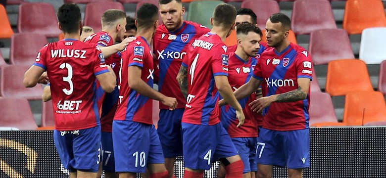 Ekstraklasa: Trzy karne w jednej połowie pognębiły "Górali"