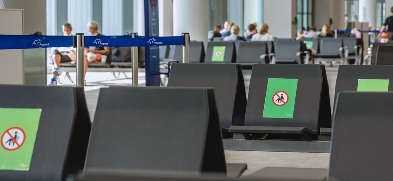 Poznań: Pasażer na lotnisku żartował o bombie w bagażu