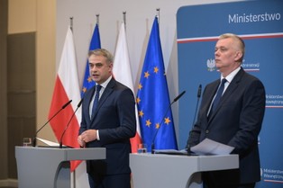 Minister cyfryzacji: To już nie jest "zimna wojna", ale masowe cyberataki na Polskę