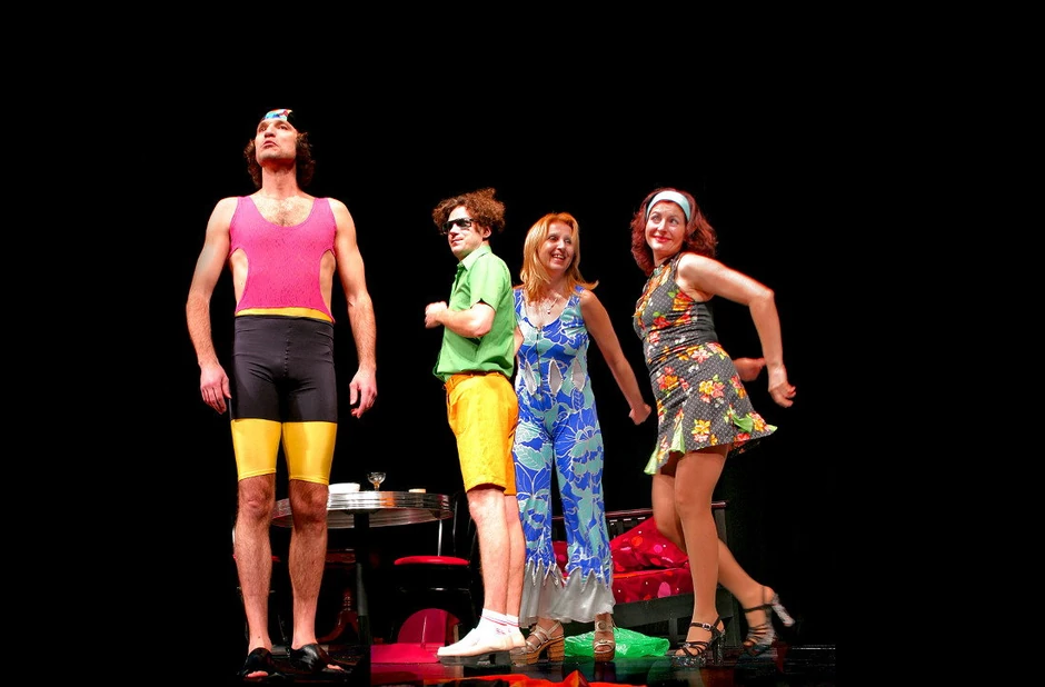 Ansambl predstave "Čikaške perverzije"