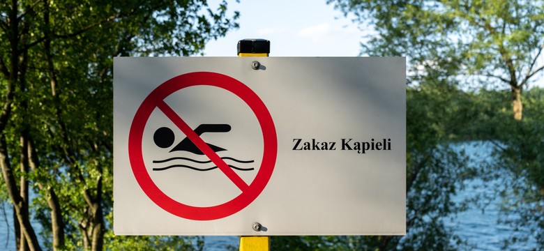 Tragiczny bilans soboty. 14 osób straciło życie w wypadkach i utonięciach