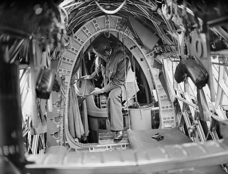Toaleta w samolocie wojskowym Vickers (1939-41)