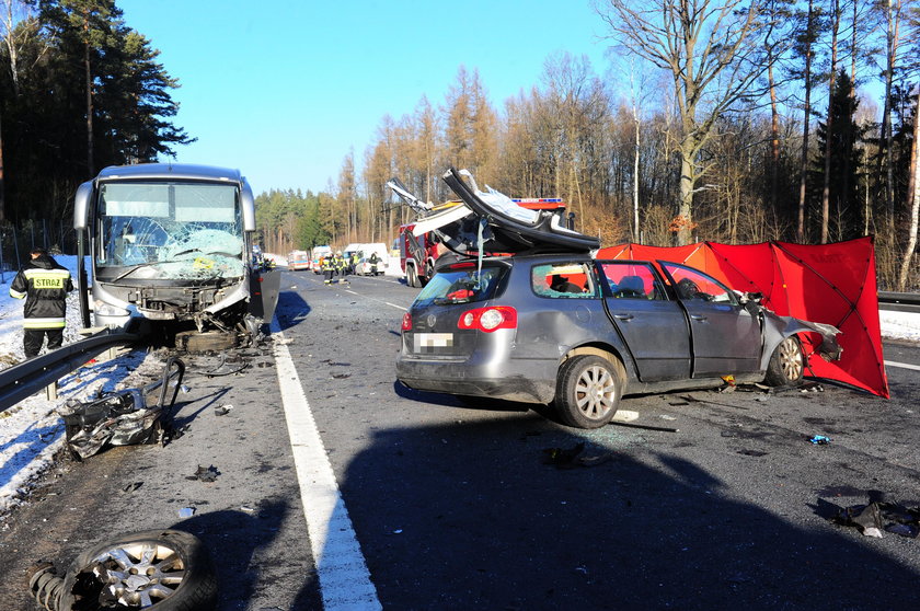 Tragedia pod Olsztynem. Wypadek autobusu z dziećmi. Są ofiary