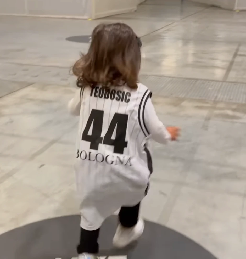 Nikad viđeni kadrovi Miloša Teodosića za decom