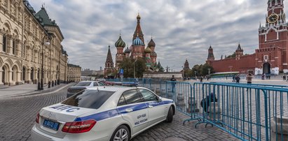 Służby Putina zatrzymały właścicieli drogich aut. Senator chce, by wysłano ich na wojnę